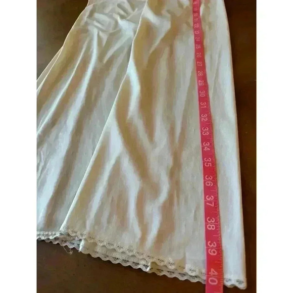 Vanity Fair Vintage full slip size 34L nylon with lace trim - Picture 12 of 12